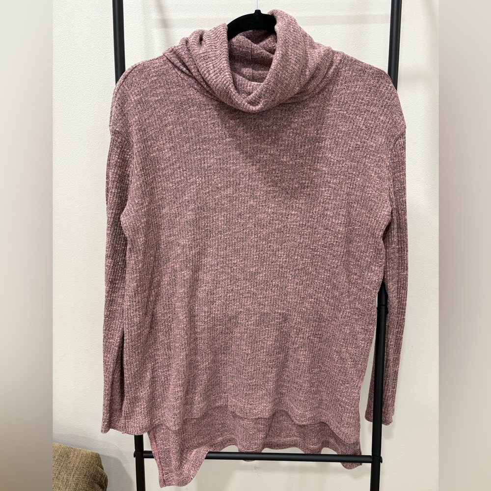 Promesa, long sleeve turtle neck pull over! High low cut